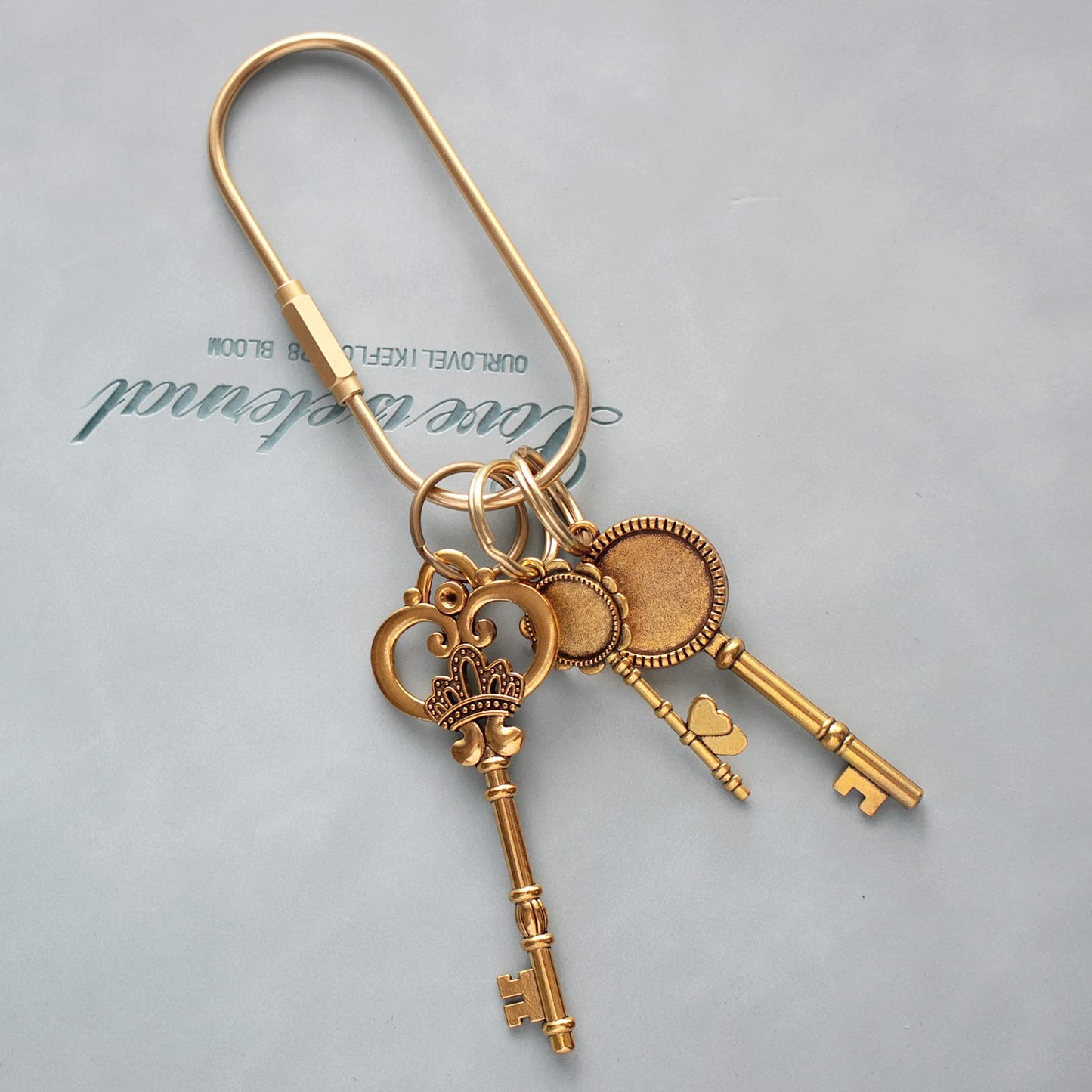 Golden brass key ring, wallet hanging decoration, screw lock key storage, carabiner key chain clip